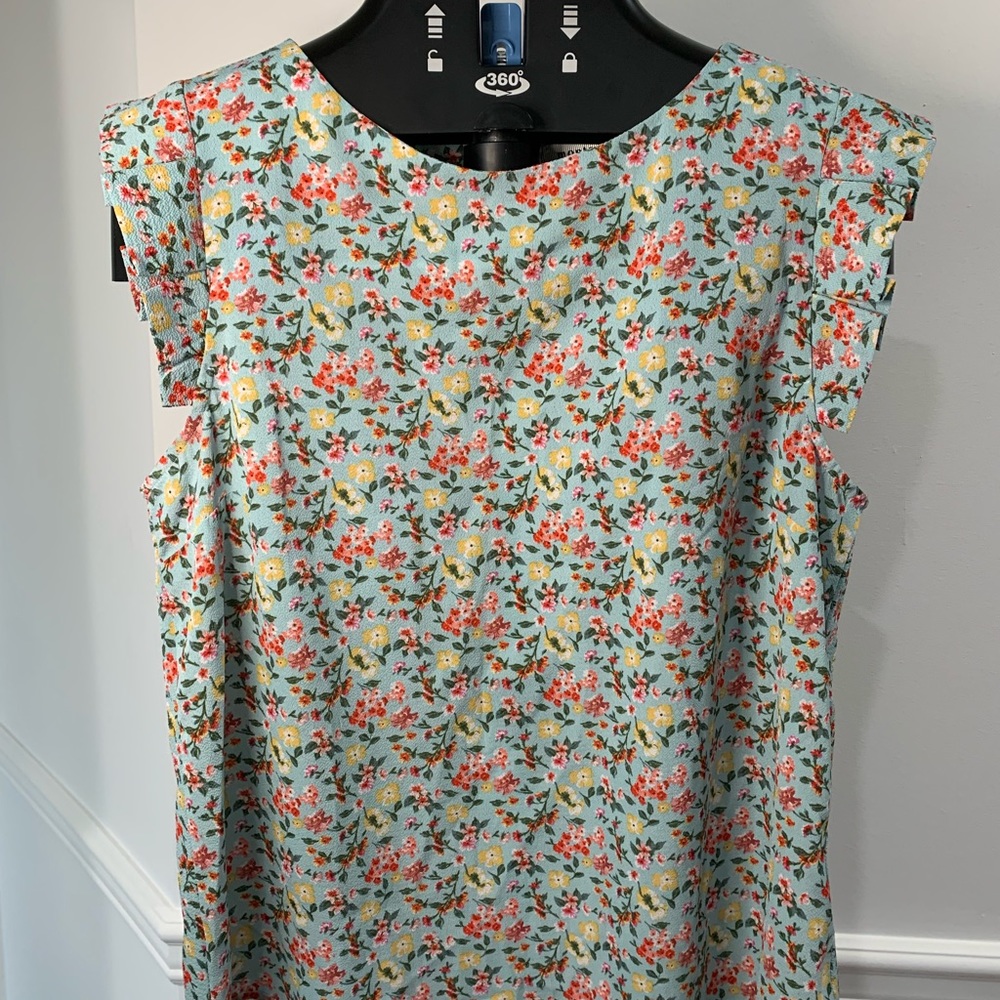 Floral top